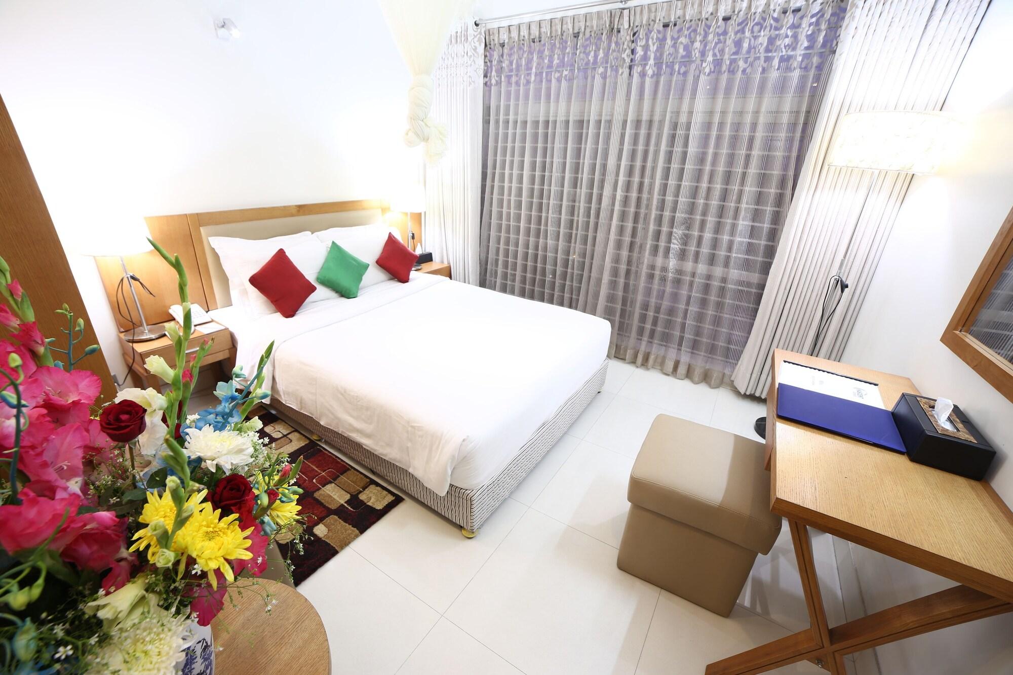 Nascent Gardenia Luxury Suites Dhaka Exterior photo