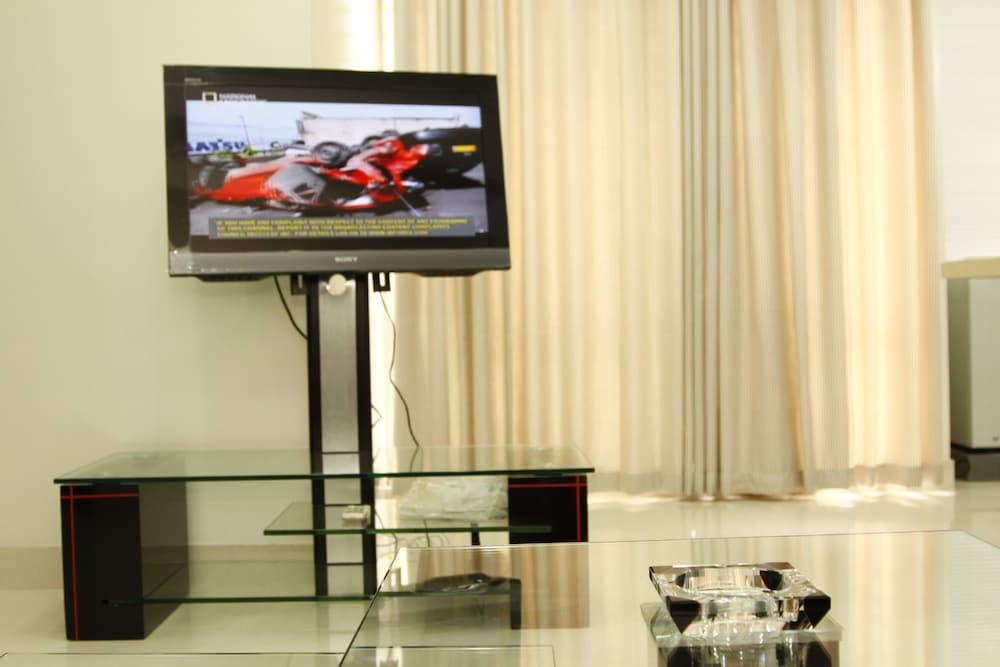 Nascent Gardenia Luxury Suites Dhaka Exterior photo