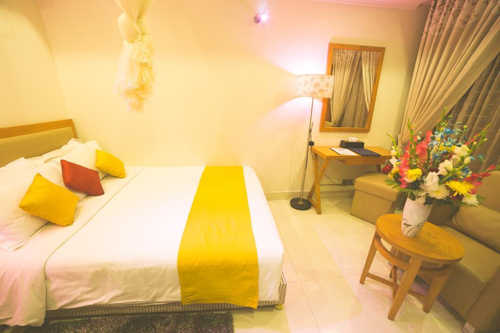 Nascent Gardenia Luxury Suites Dhaka Exterior photo