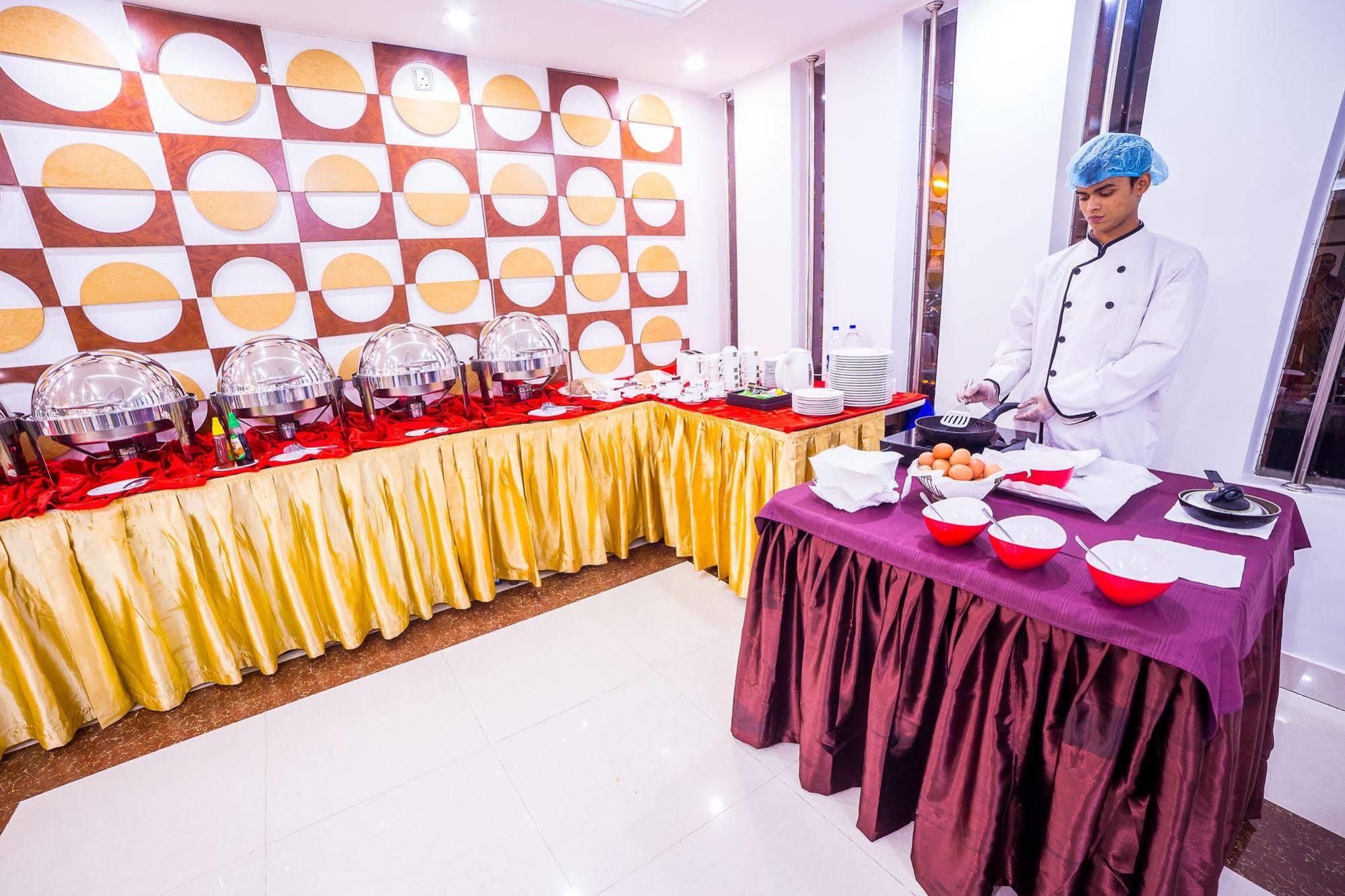 Nascent Gardenia Luxury Suites Dhaka Exterior photo